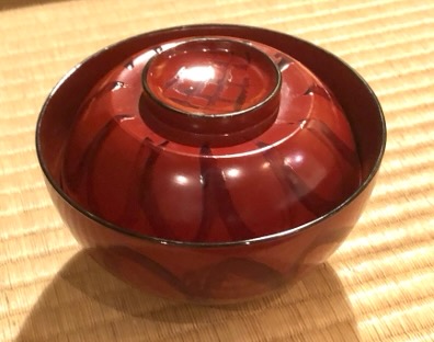 100.菊文朱塗椀 五客（黒田箱）