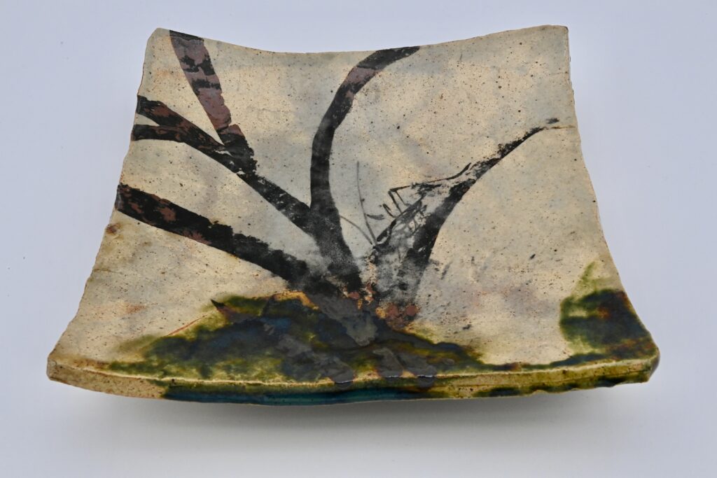 於里辺草虫四方鉢（共箱）