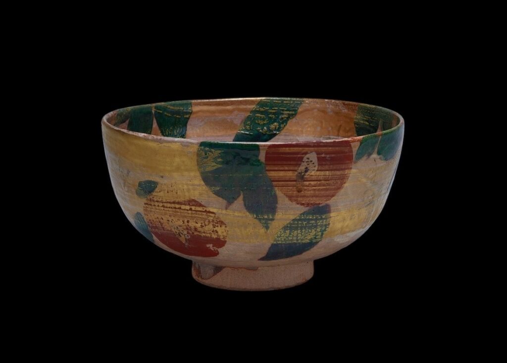 金彩椿鉢（共箱/友斎箱）