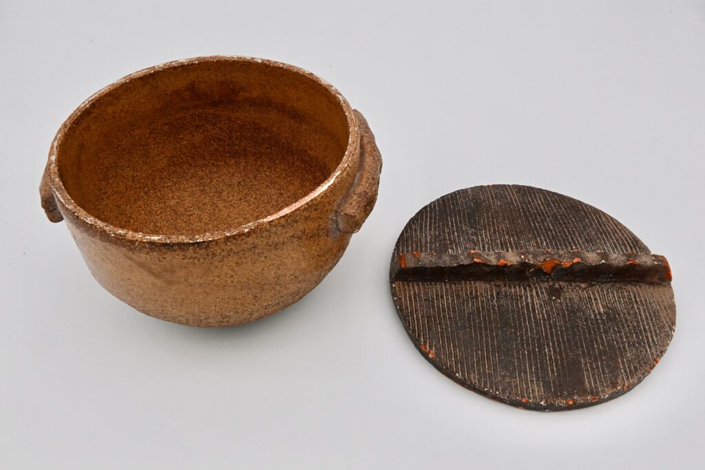 鉄釉蓋付土鍋／焜炉／水入（黒田陶々庵 識箱）