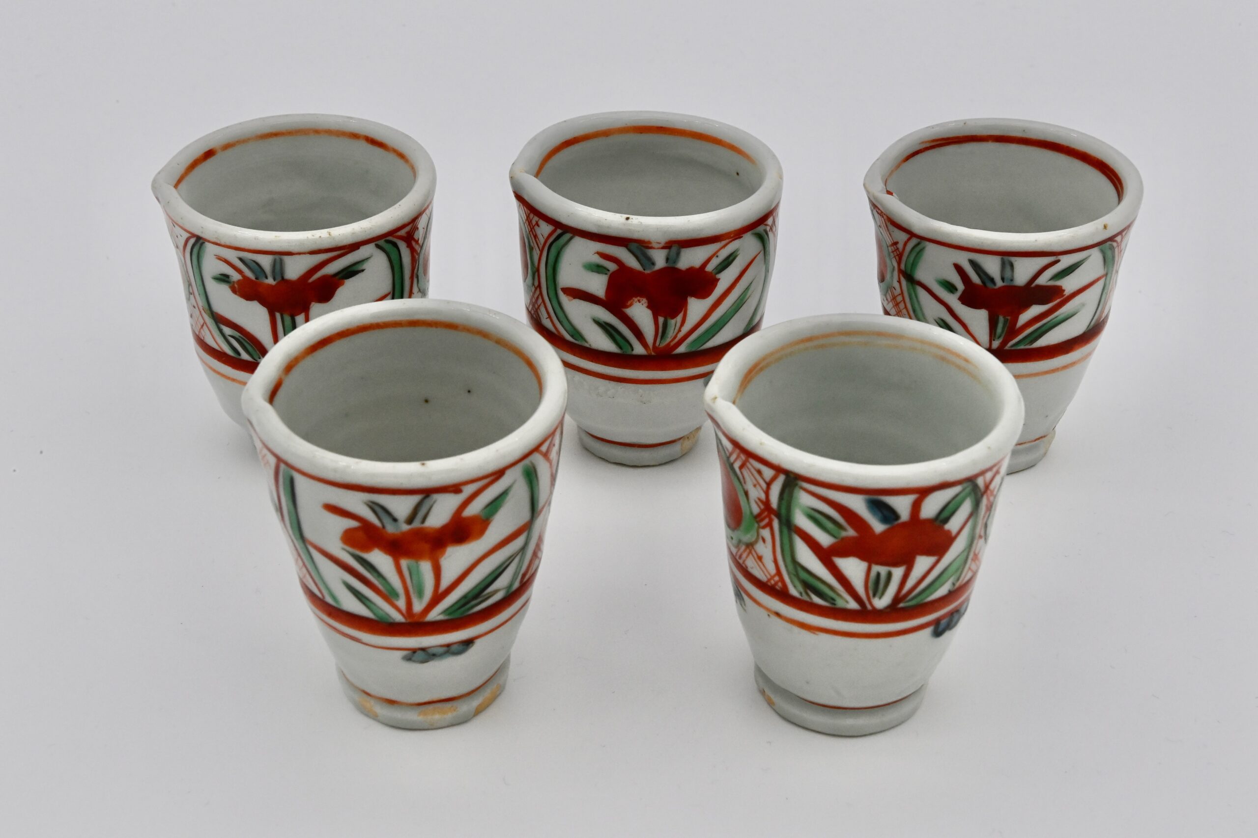 赤呉須風赤玉文ぐいのみ（黒田陶々庵箱）