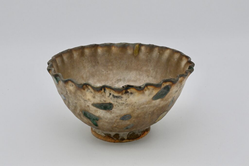 銀三彩輪花鉢（共箱）