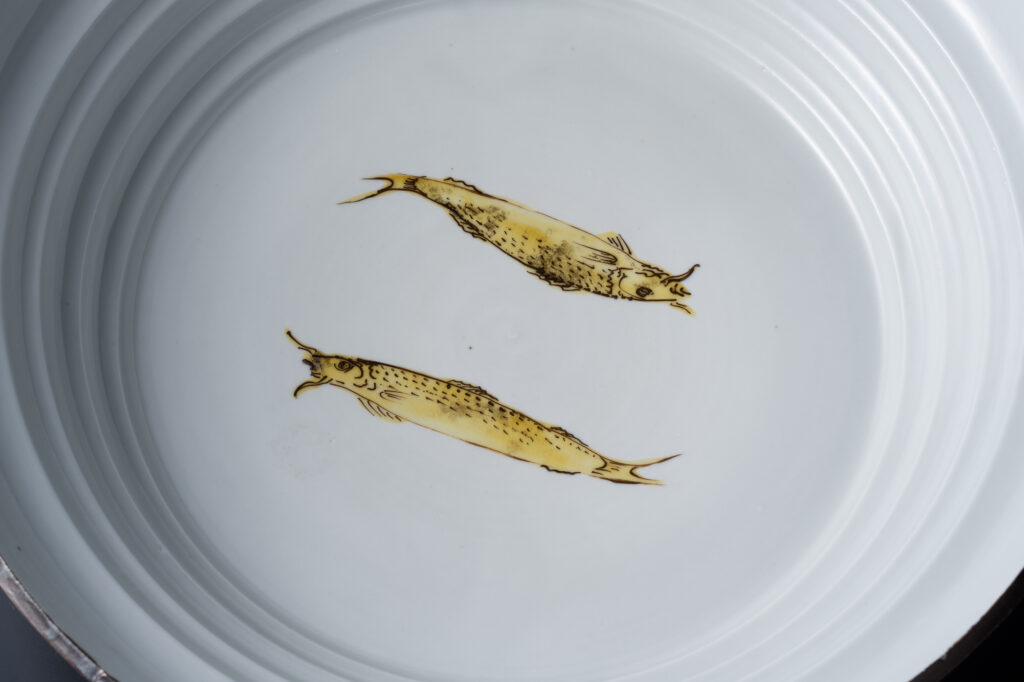玉石彫刻 双魚文 筆洗（ひっせん）置物 約10×9cm 古玩 290.双魚大鉢（共箱）